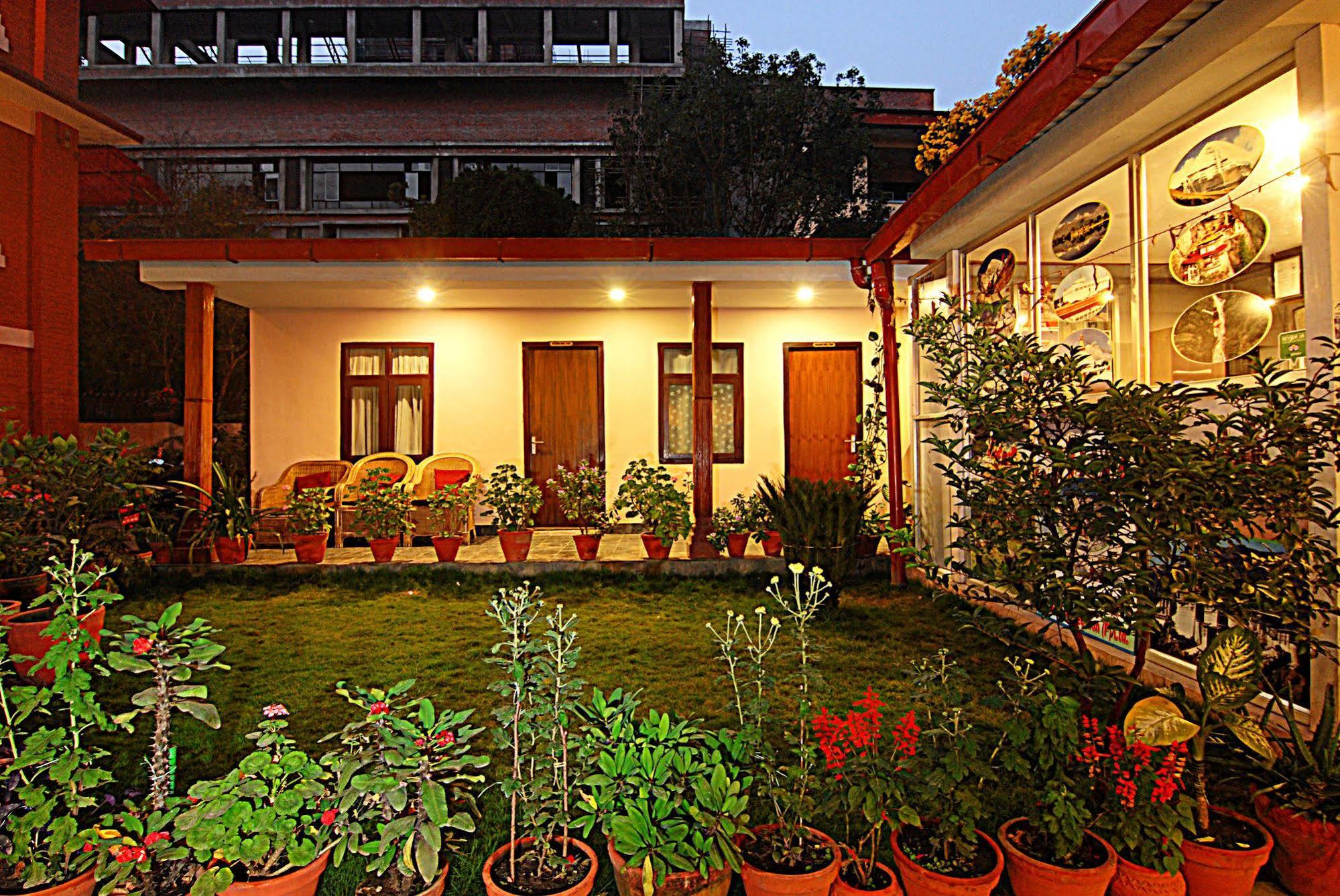 Hotel Amaryllis Κατμαντού Εξωτερικό φωτογραφία