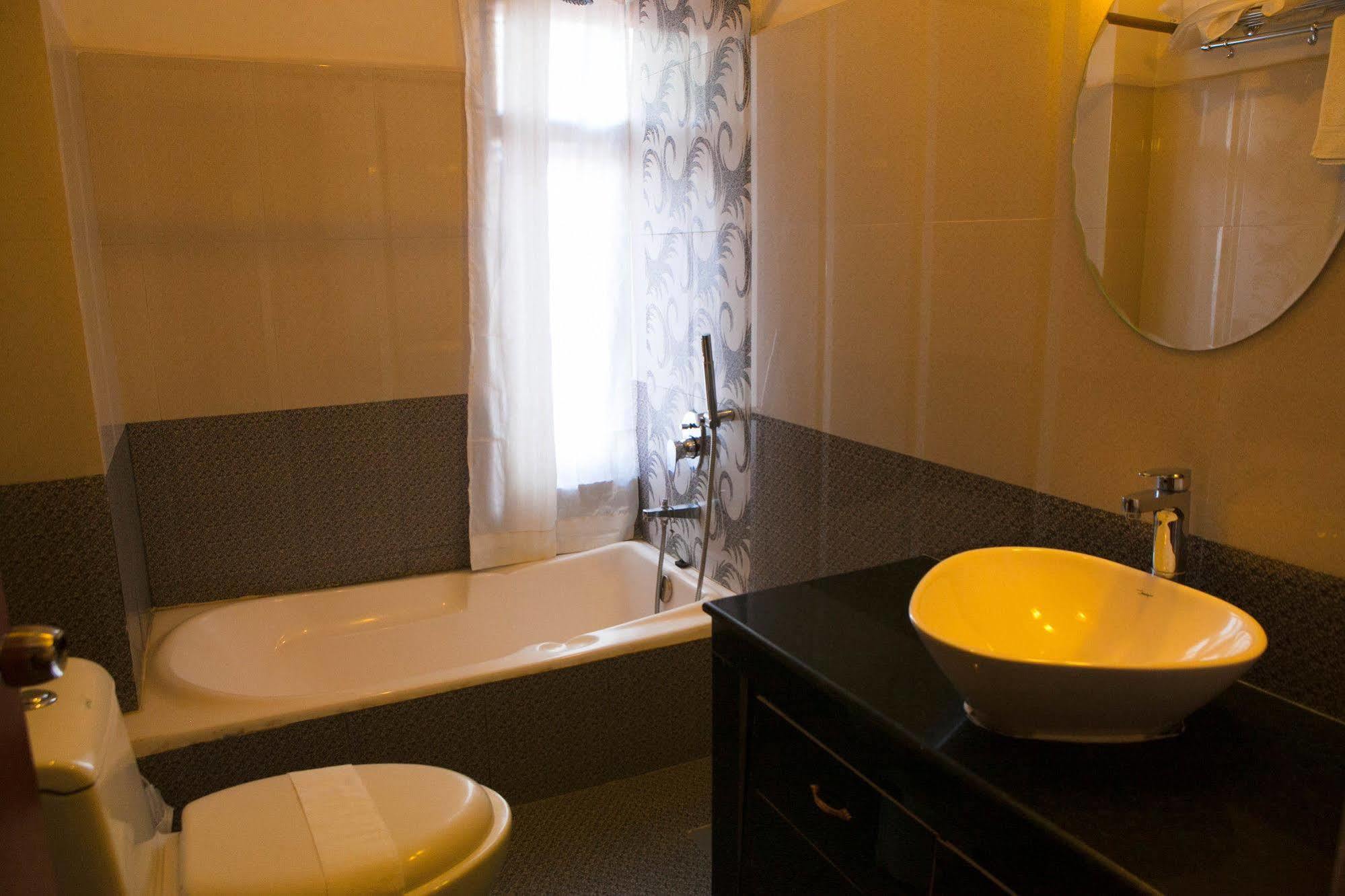 Hotel Amaryllis Κατμαντού Εξωτερικό φωτογραφία